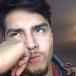 Meet your Posher, Ari